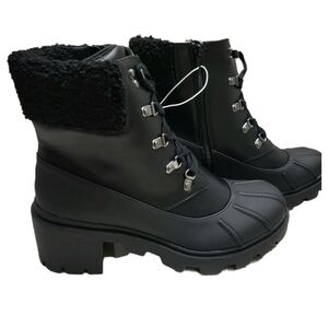 Fur lined heeled winter boots